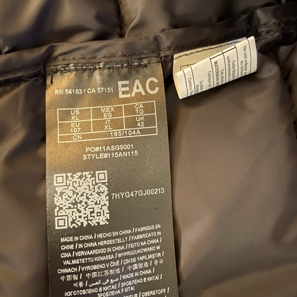 Black GUESS Men's Hooded Puffer Jacket size XL - Picture 4 of 4